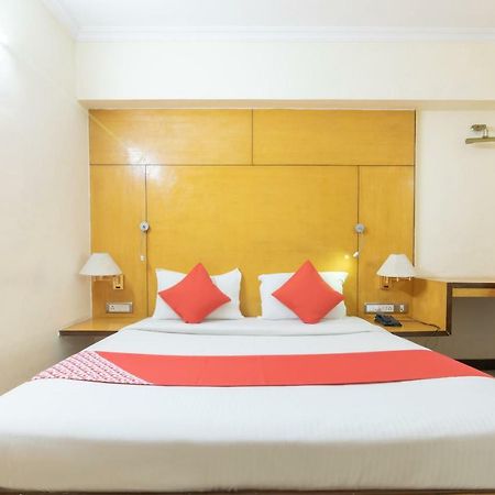 Oyo 10534 Hotel Kanishka Bangalore Exterior foto