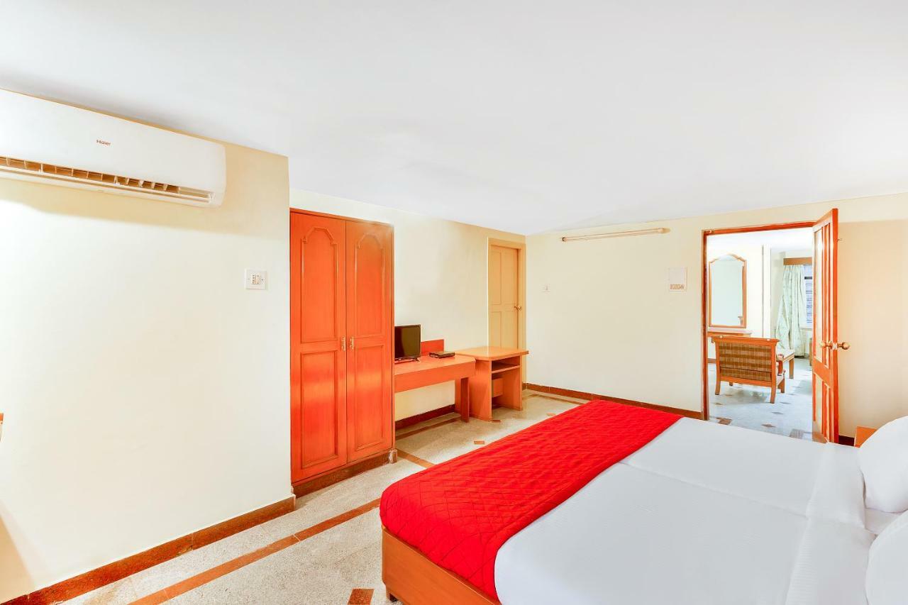 Oyo 10534 Hotel Kanishka Bangalore Exterior foto