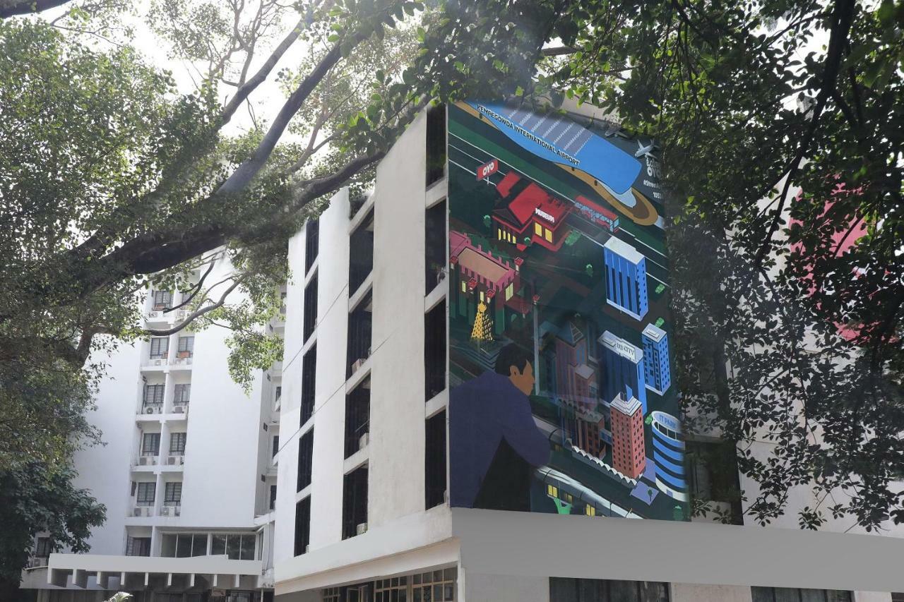 Oyo 10534 Hotel Kanishka Bangalore Exterior foto