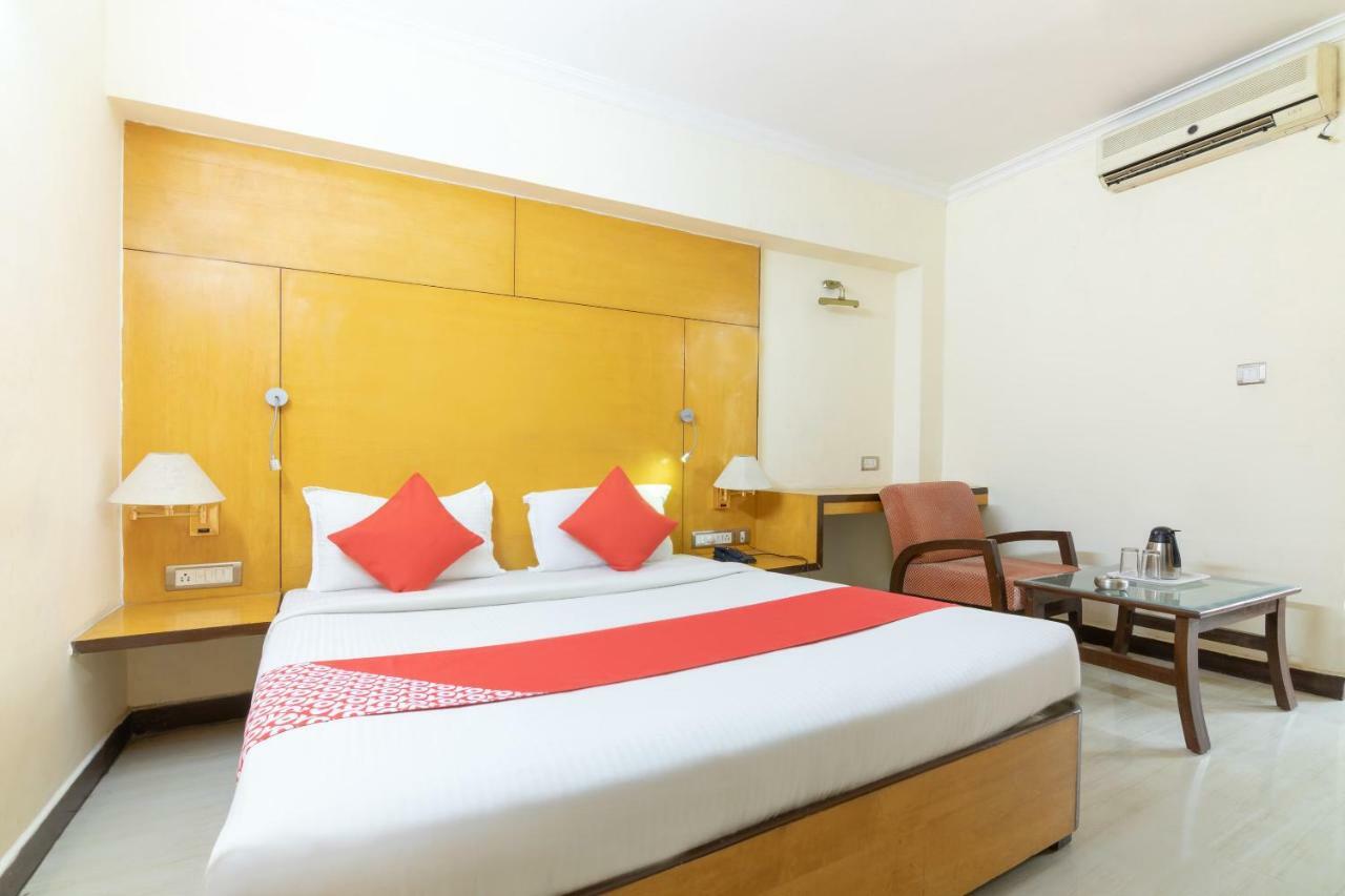 Oyo 10534 Hotel Kanishka Bangalore Exterior foto